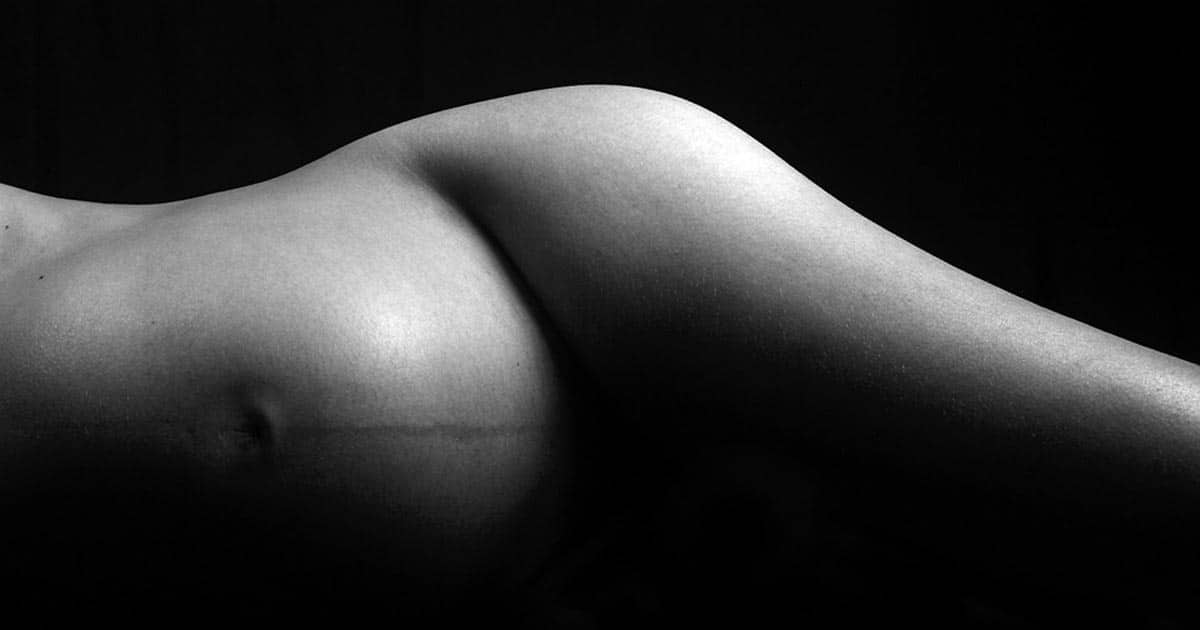 Pregnant Photo Series: Celebrities Who Showed Off Their Baby Bump In Nude Shots